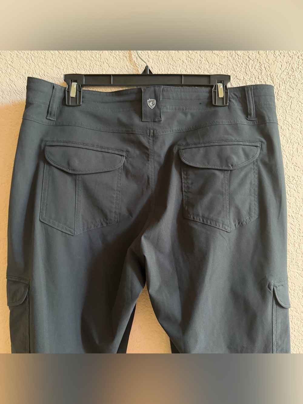 Kuhl Pants Womens 14 Short black Cargo Roll Up Hiking Outdoor Stretch Trail Tech - Picture 7 of 12